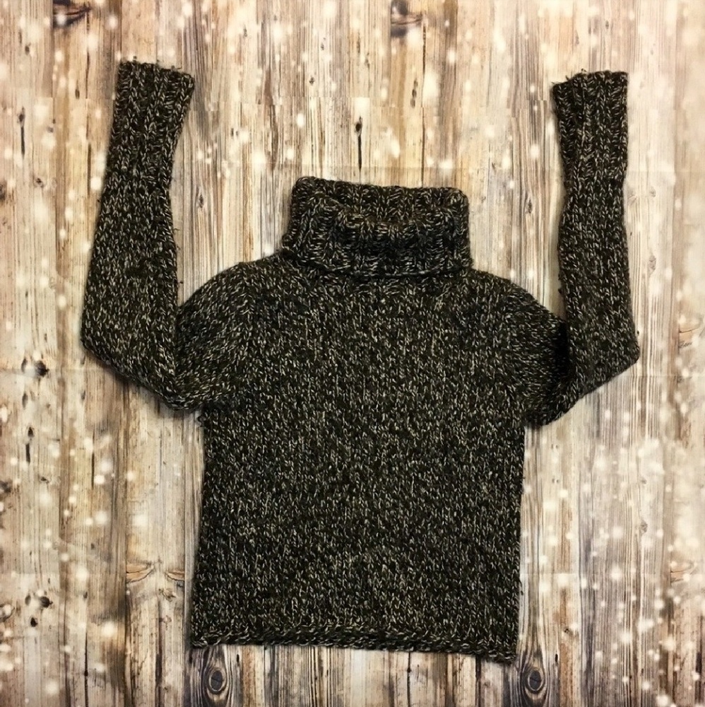 GAP size SM Black and Grey sweater